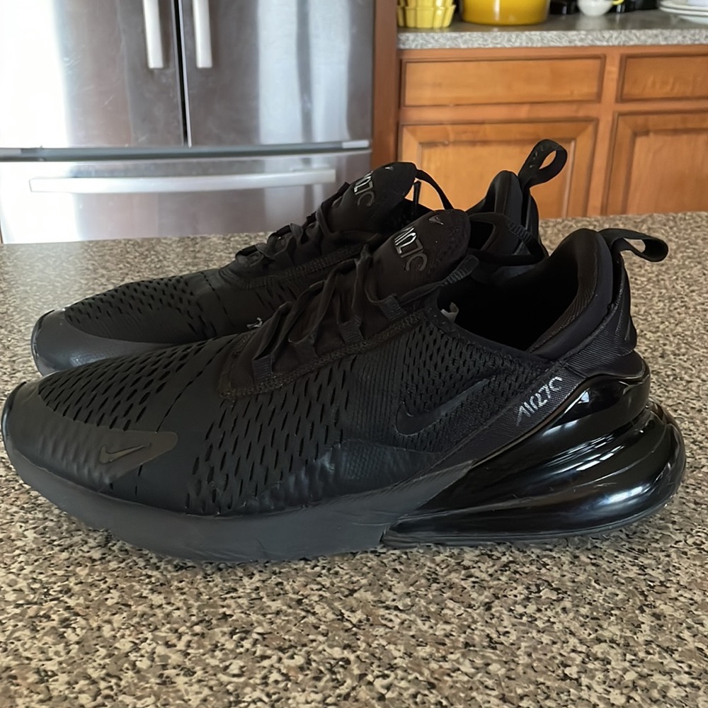 Nike 270 Sneakers